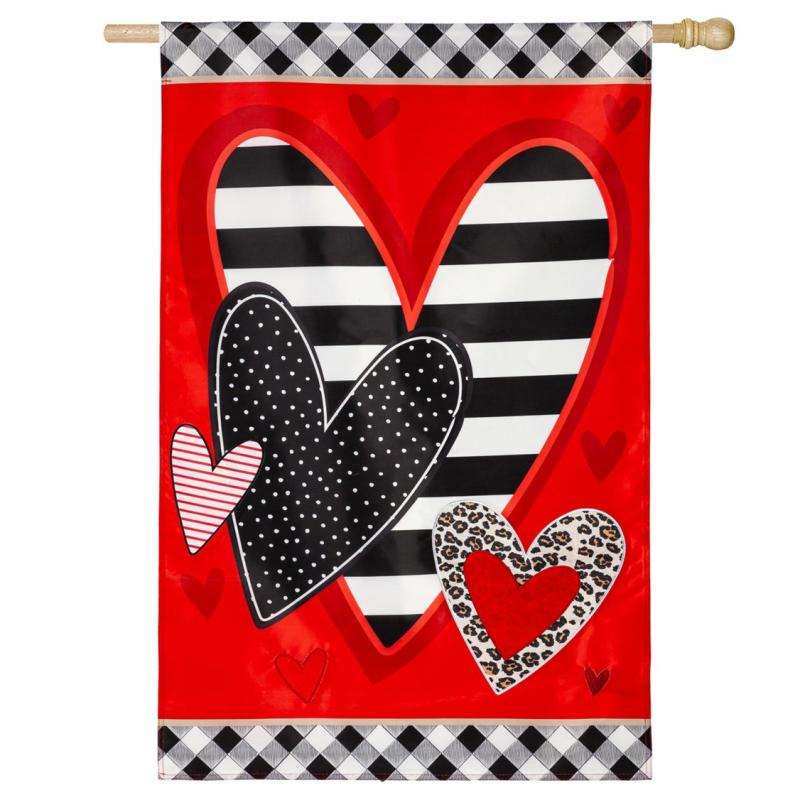 House Flags |   Patterned Heart Applique House Flag, 28"W x 44"H x 0.25"D House & Garden Flags House Flags